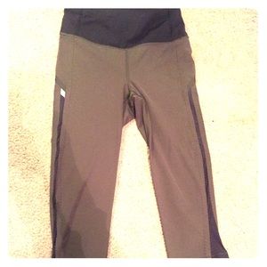 Lululemon mesh crops